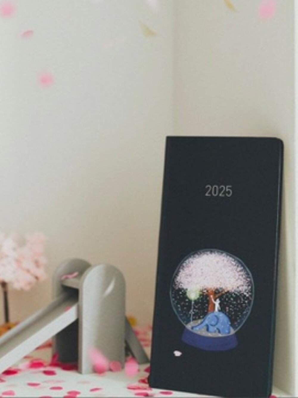 2025 Hobonichi Techo Weeks – Hiroko Kubota: Night Cherry Blossom Snow Globe.